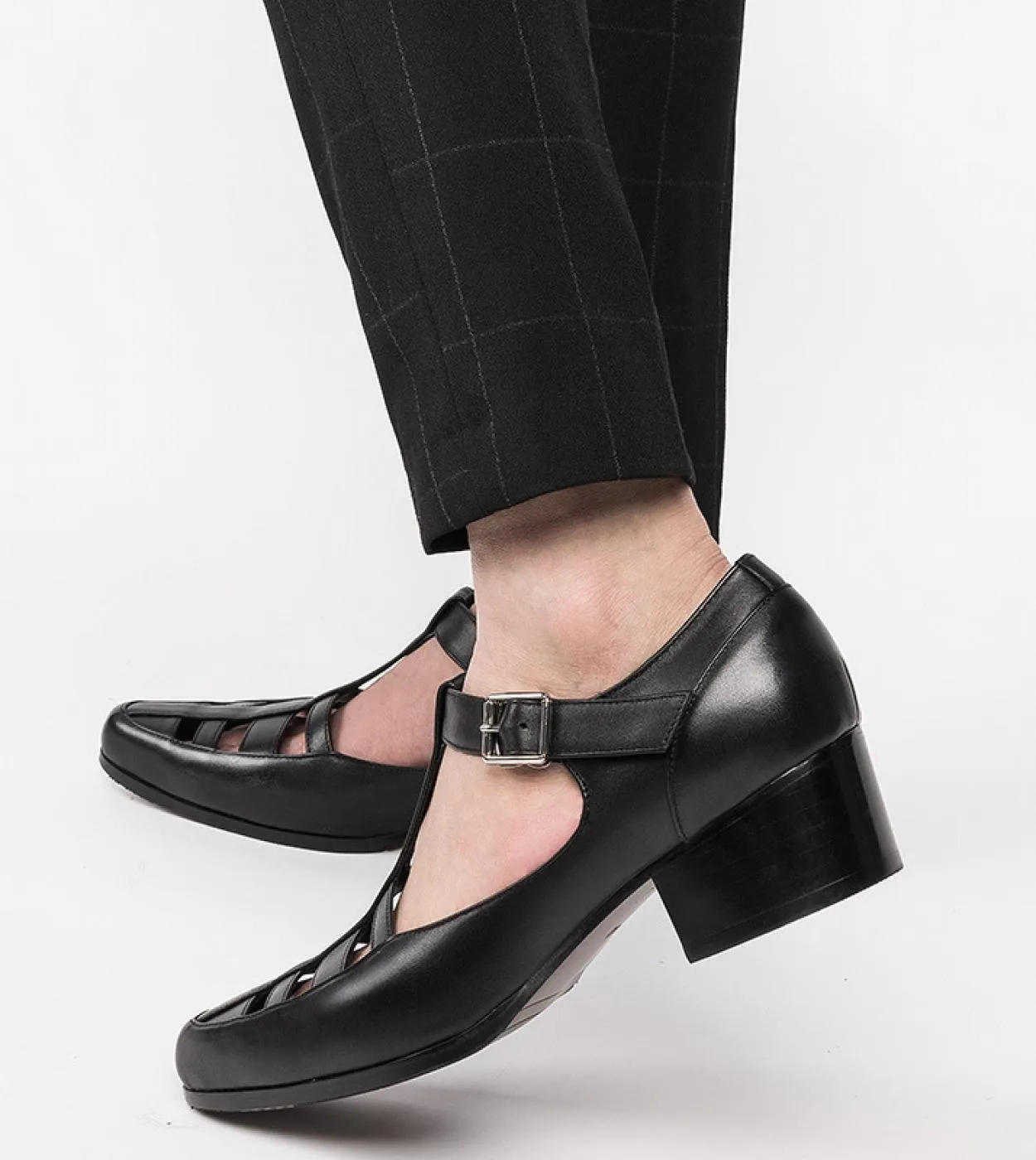 Sandali eleganti da uomo di lusso Scarpe in vera pelle 2023 Estate New Designer Fashion Hollow Black Business Social Shoes 5cm
