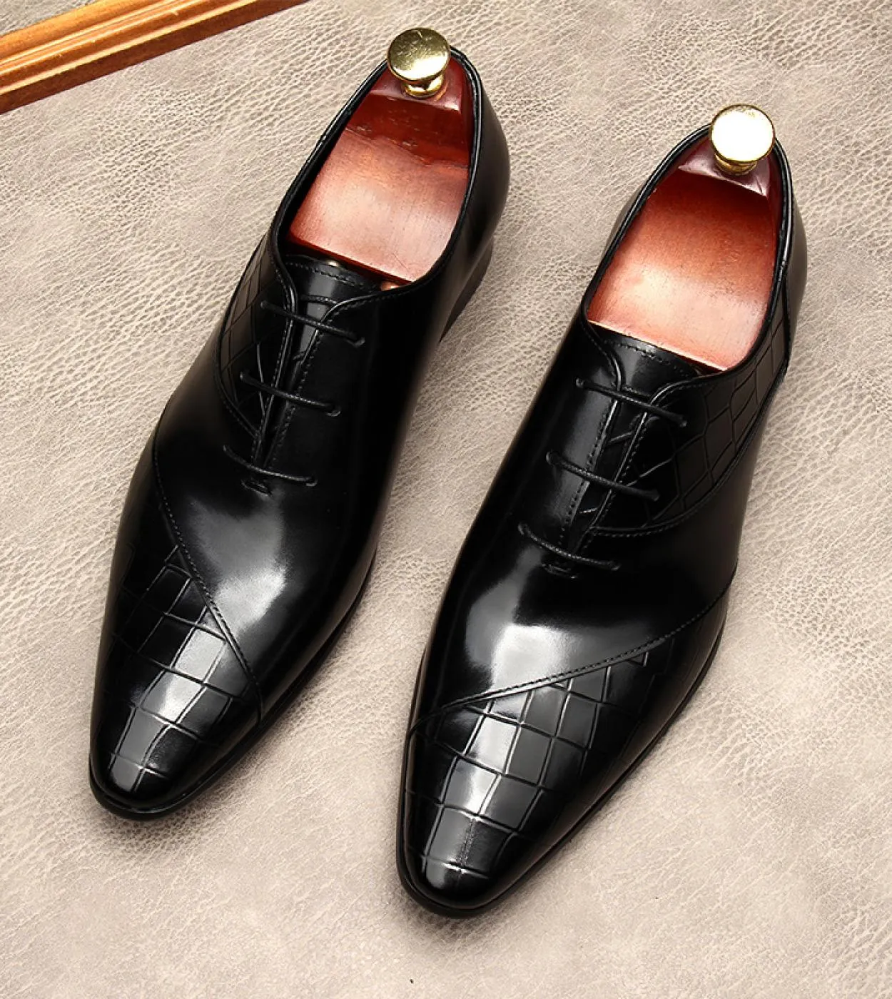 Scarpe da uomo in vera pelle Marchio di lusso Scarpe da lavoro italiane Scarpe eleganti da uomo in stile italiano