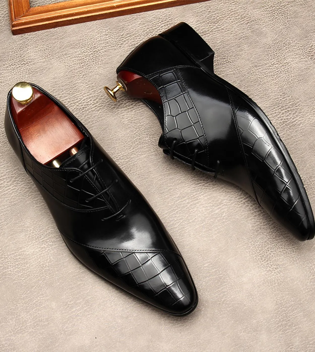 Scarpe da uomo in vera pelle Marchio di lusso Scarpe da lavoro italiane Scarpe eleganti da uomo in stile italiano